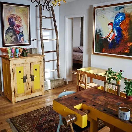 Apartment Art *